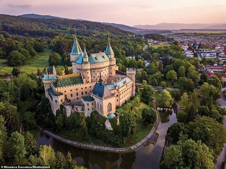 Бойницкий замок Бойницкий замок
