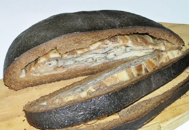Хлеб с начинкой Калакукко Хлеб с начинкой Калакукко