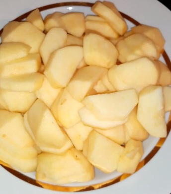 Яблоки Яблоки очищенные от кожуры и сердцевины